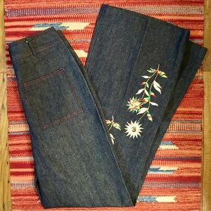 🍒✨70’s Vintage Bell Bottoms Floral Denim✨🍒